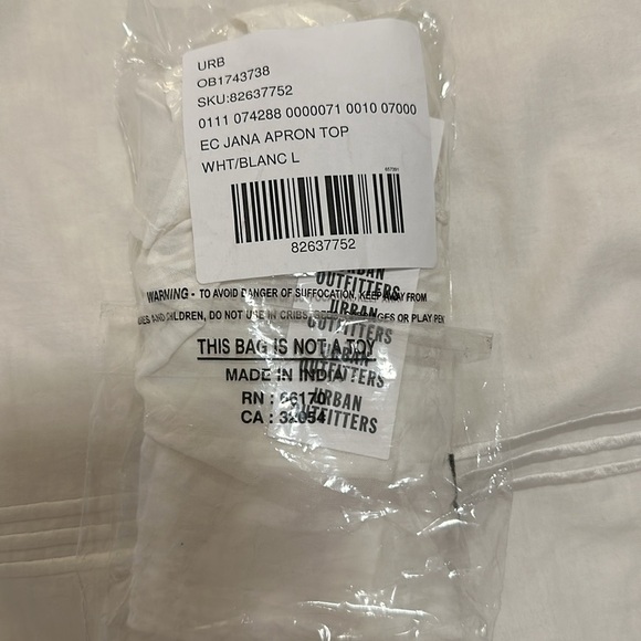 NWT UO Ecote Jana Tie-Back Top in White Size L SOLD OUT - Picture 13 of 13